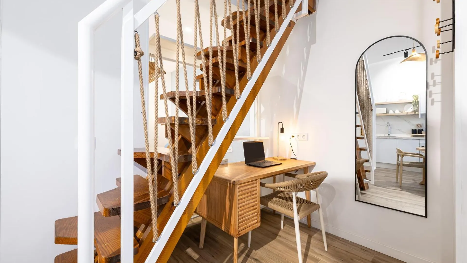 Apartament Modern Duplex Courtyard -2Bedrooms 2Baths Malaga Hiszpania