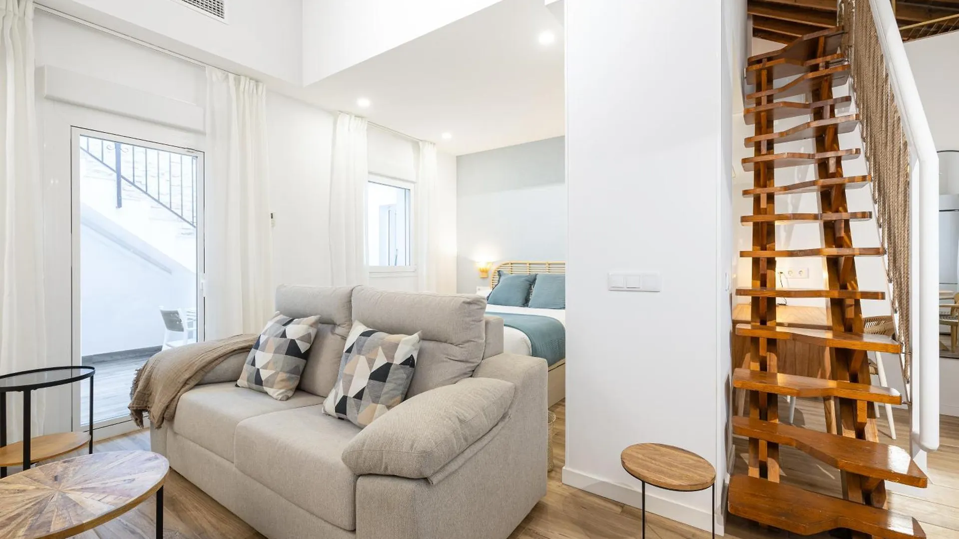 Modern Duplex Courtyard -2Bedrooms 2Baths Malaga Hiszpania
